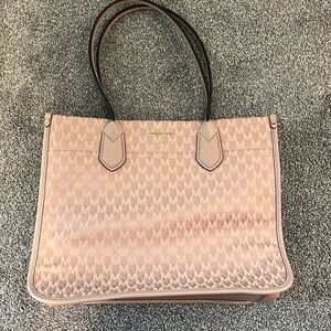 Michael Kors Heidi Large Tote Fawn